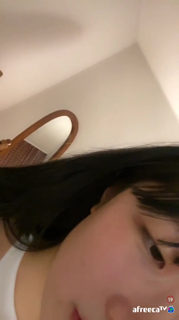 뒤치기를 부르는 신나린 엉덩이