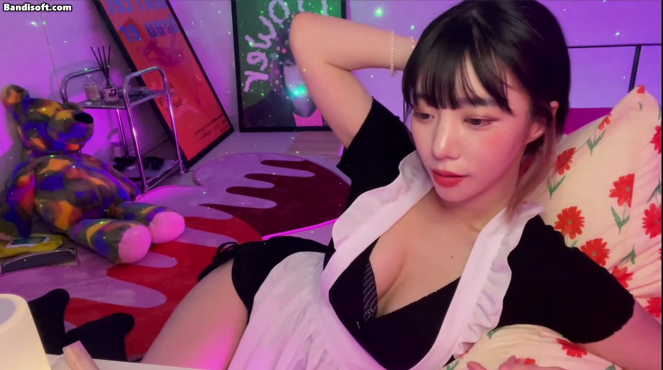 음지여왕 배라소니 가슴 방송