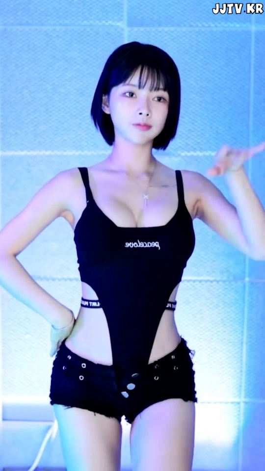 은유화 초 하이레그 민소매 슴브먼트