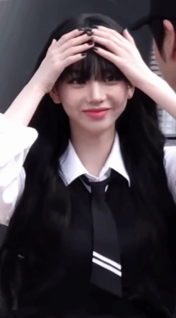 출근하는 카리나 미모