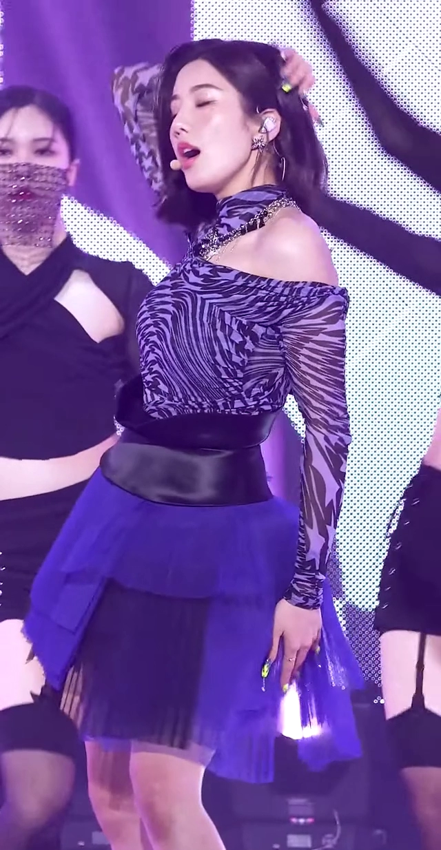 ㅎㄷㄷ한 묵직 권은비