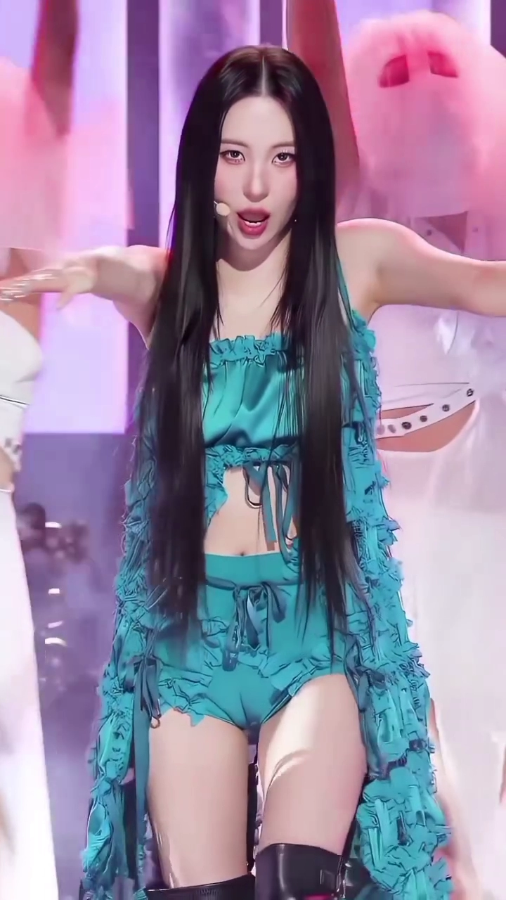 선미 적나라한 도끼 자국