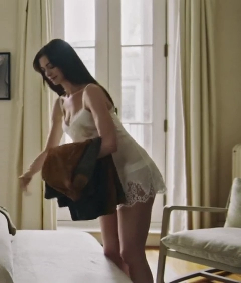 앤 헤서웨이 란제리