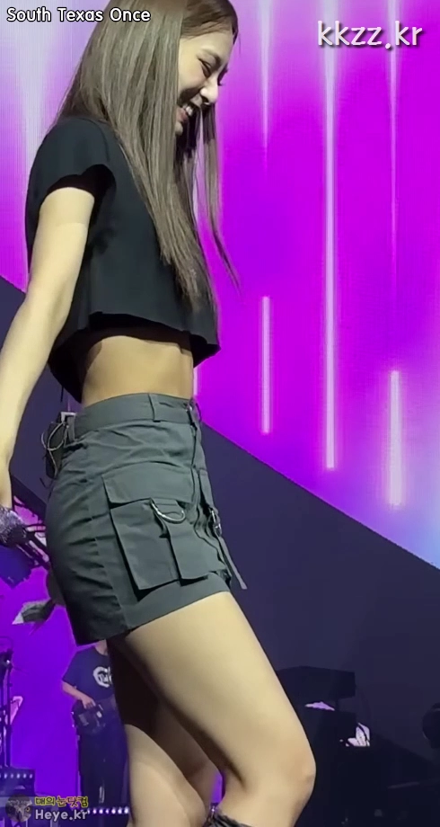 트와이스 쯔위 색기 있는 몸매