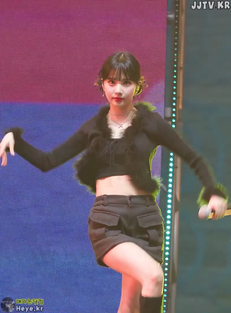 짧은 치마 꿀벅지 비비지 은하