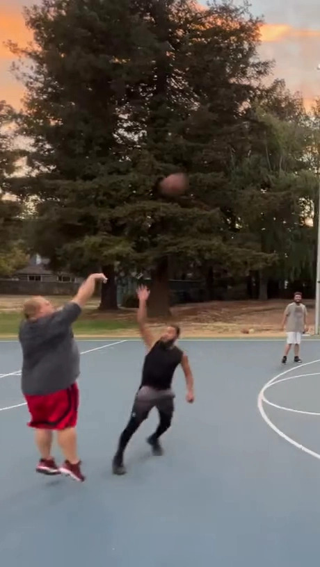 동네 농구장 마다 반드시 한분씩 존재 하는 아저씨