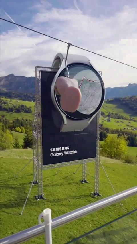 신박한 갤럭시워치 옥외 광고