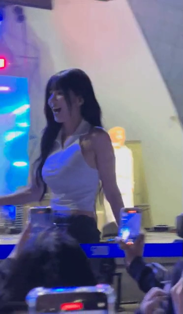 권은비 묵직한 팬서비스