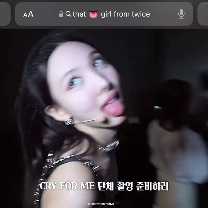 혀 내미는 거 좋아하는 트와이스 나연