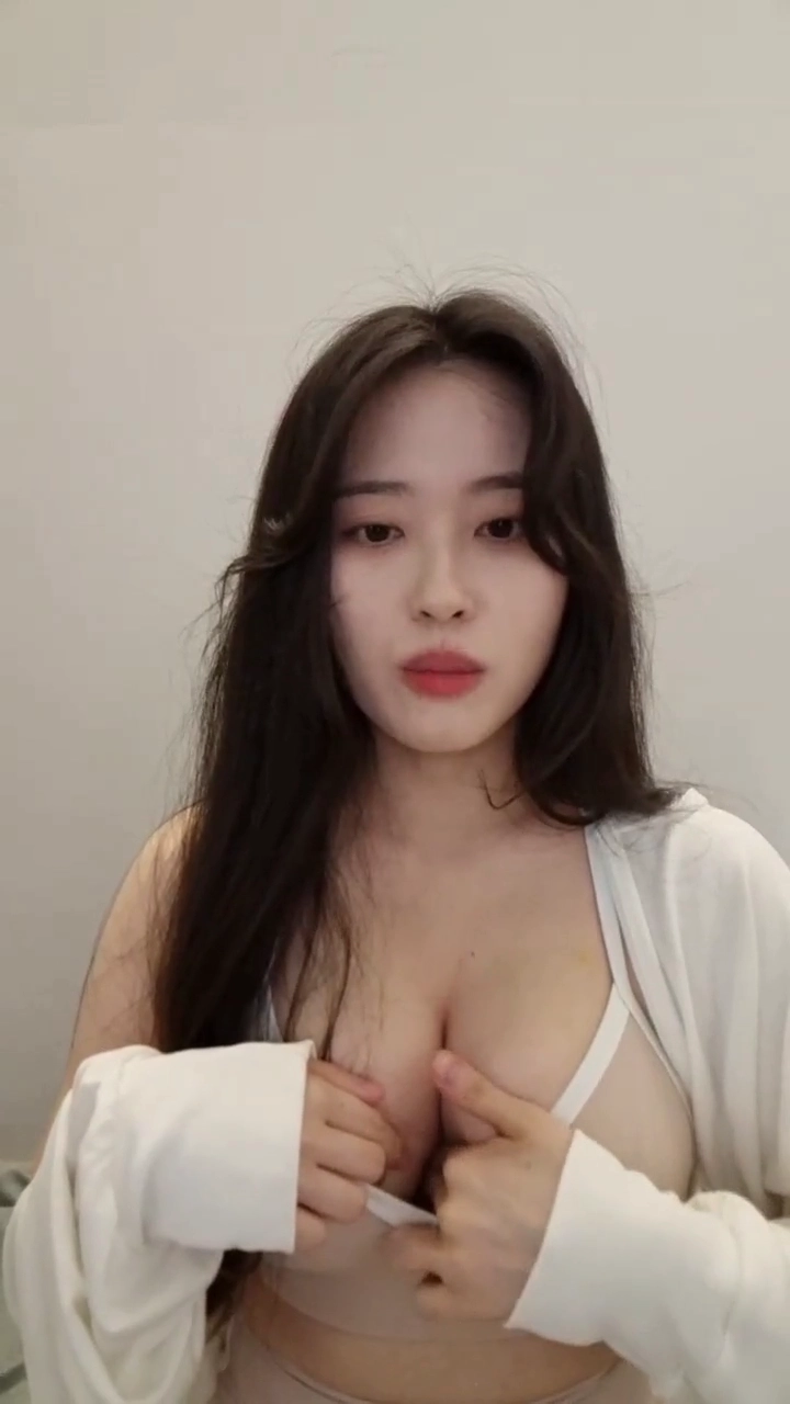 오늘자 끈나시 리액션 소람잉 슴노출