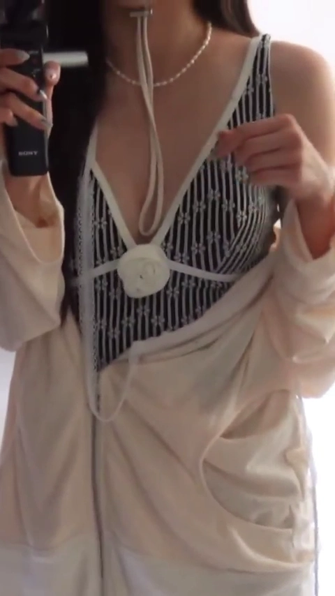 츄 슴골 적나라하게 잡힌 여행 브이로그