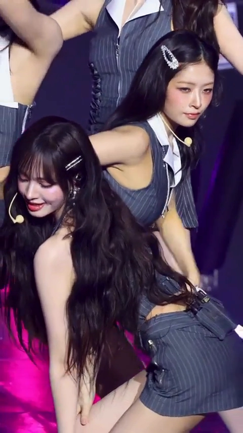 아이브 리즈 윗슴골 오피스룩에 은근하게 파고든 치명미