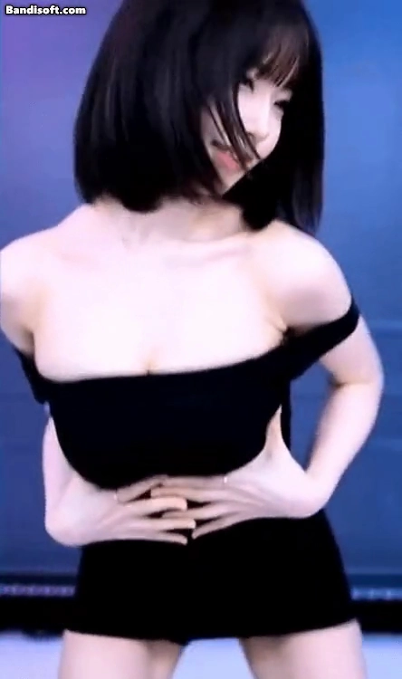 과즙세연 미드 터질 듯 오프숄더 원피스 두손으로 쥐고 흔들어