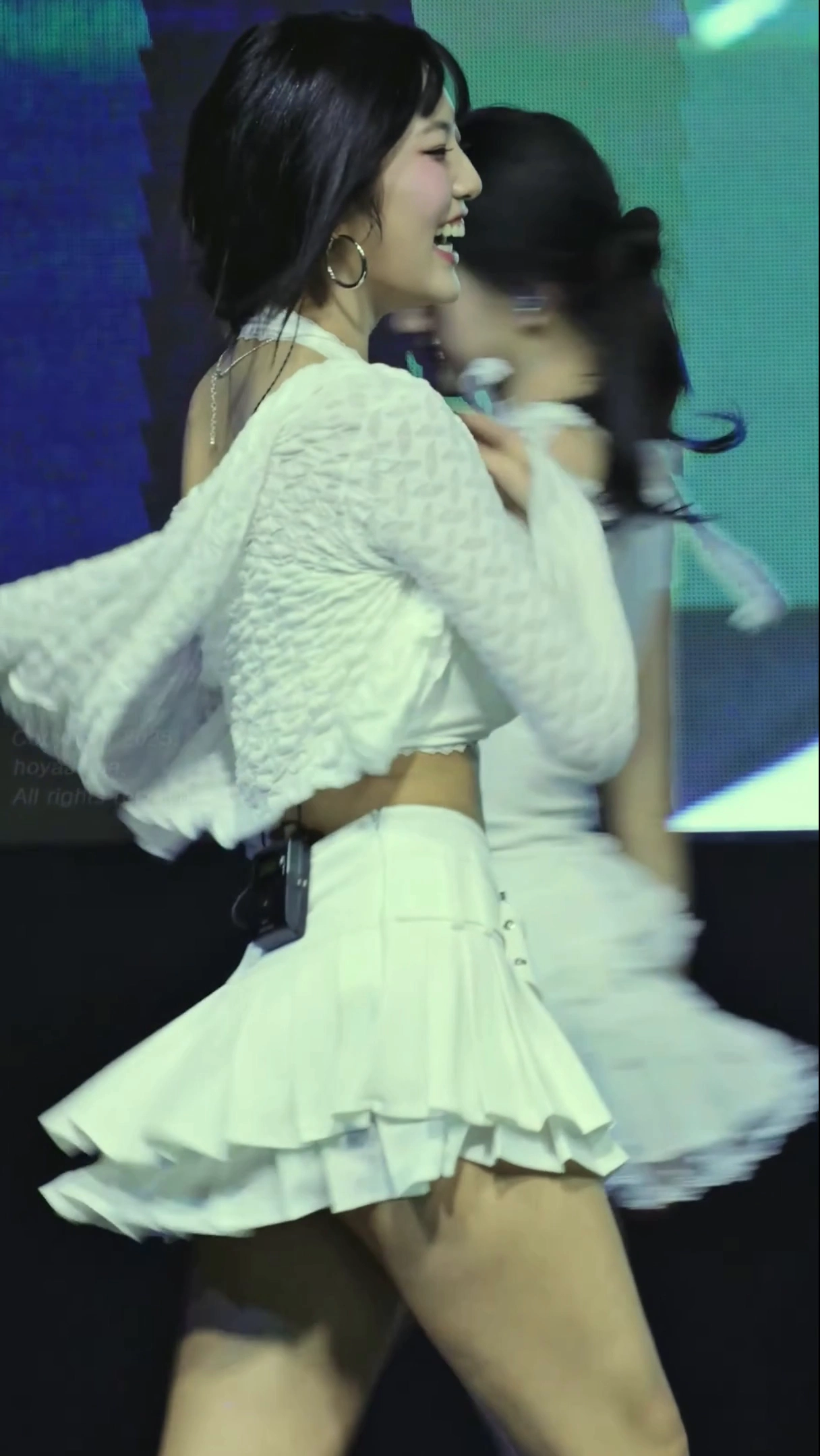 하이키 옐 엉밑살 노출 프릴의상 슬로우 직캠