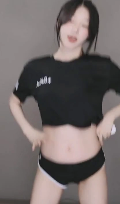 백하 꿀벅지 돌팬 팬츠 위아래로 튀어올라