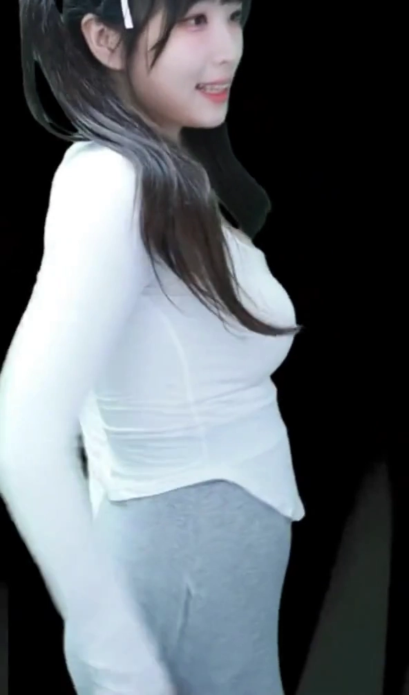 아이밈 가슴골 점 위치 꼴림 포인트 확실하다