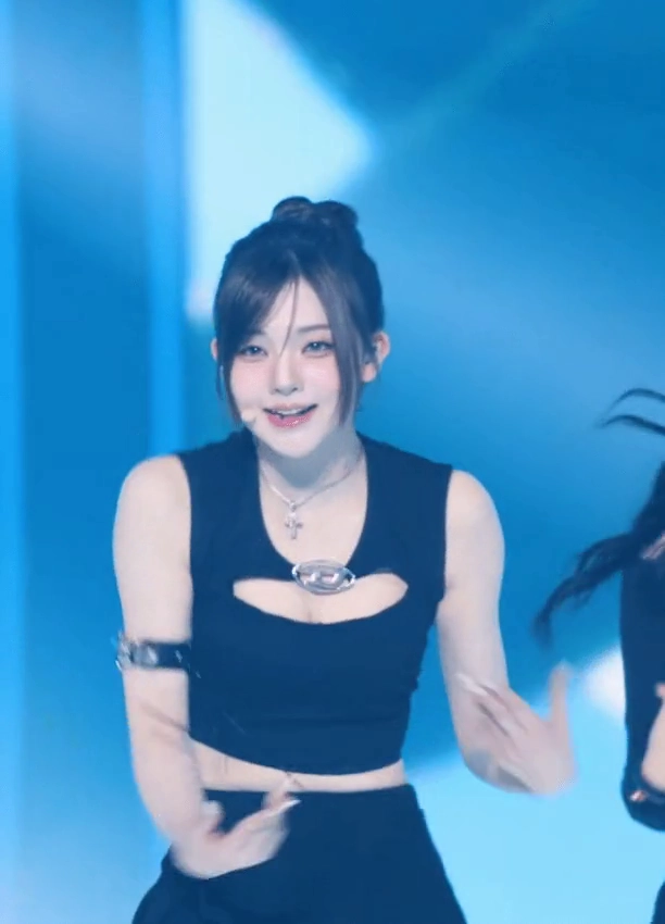 트리플에스 곽연지 가슴골 은근하게 어필한 음방