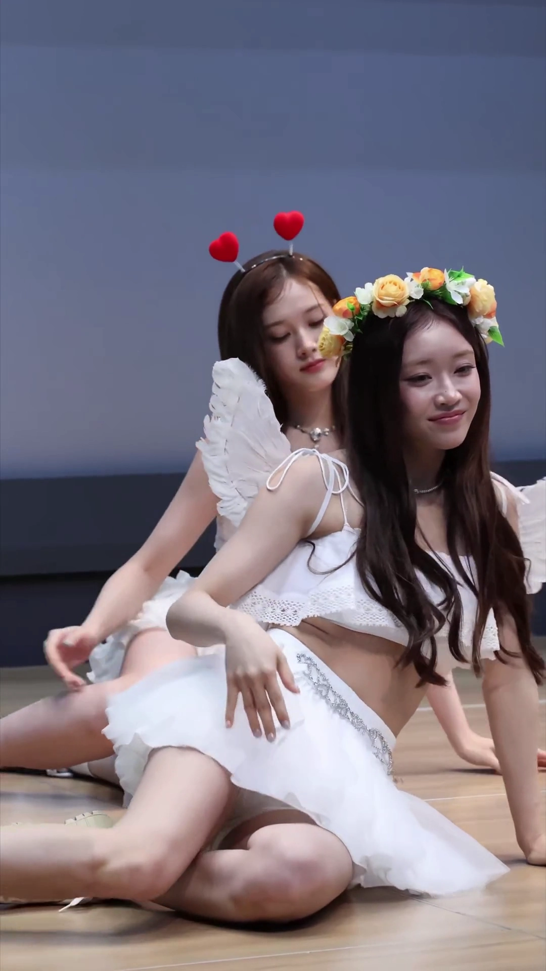 스테이씨 수민 도끼자국 순백색 속바지 목격