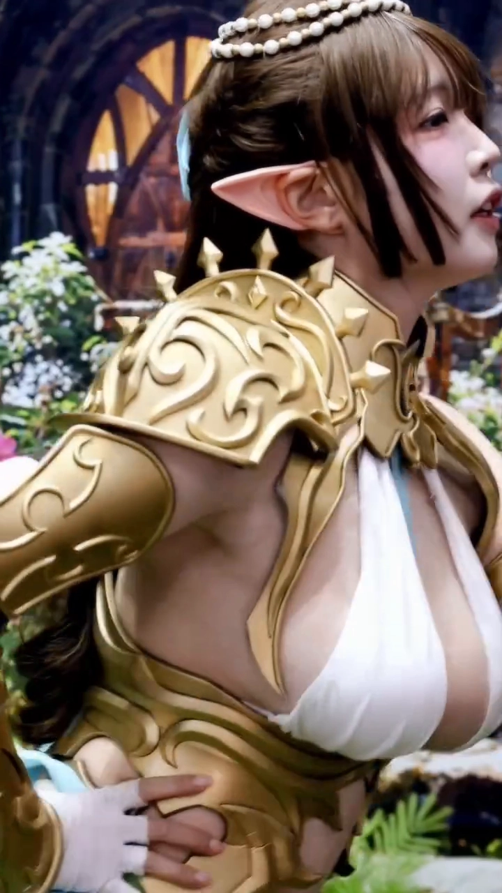 모모리나 가슴 덜렁이는 2025 AGF 엘프 코스프레