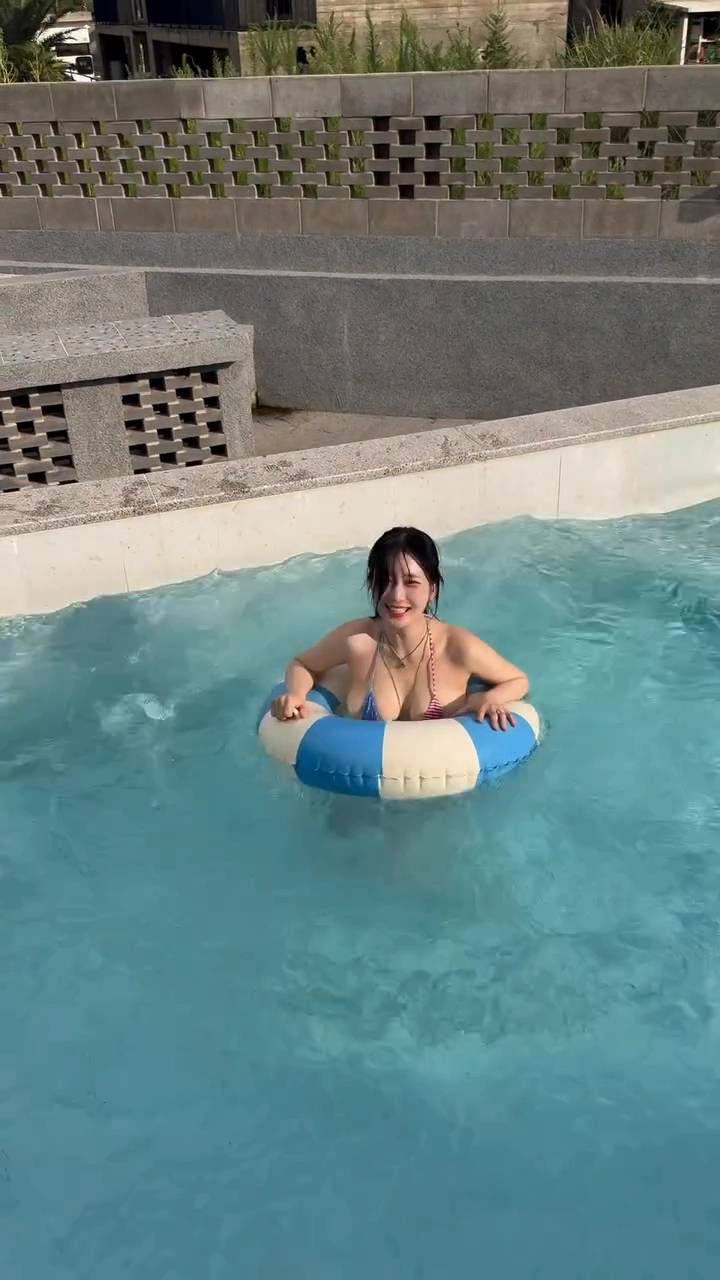 김우현 미드 튜브에 눌려 더 자극적