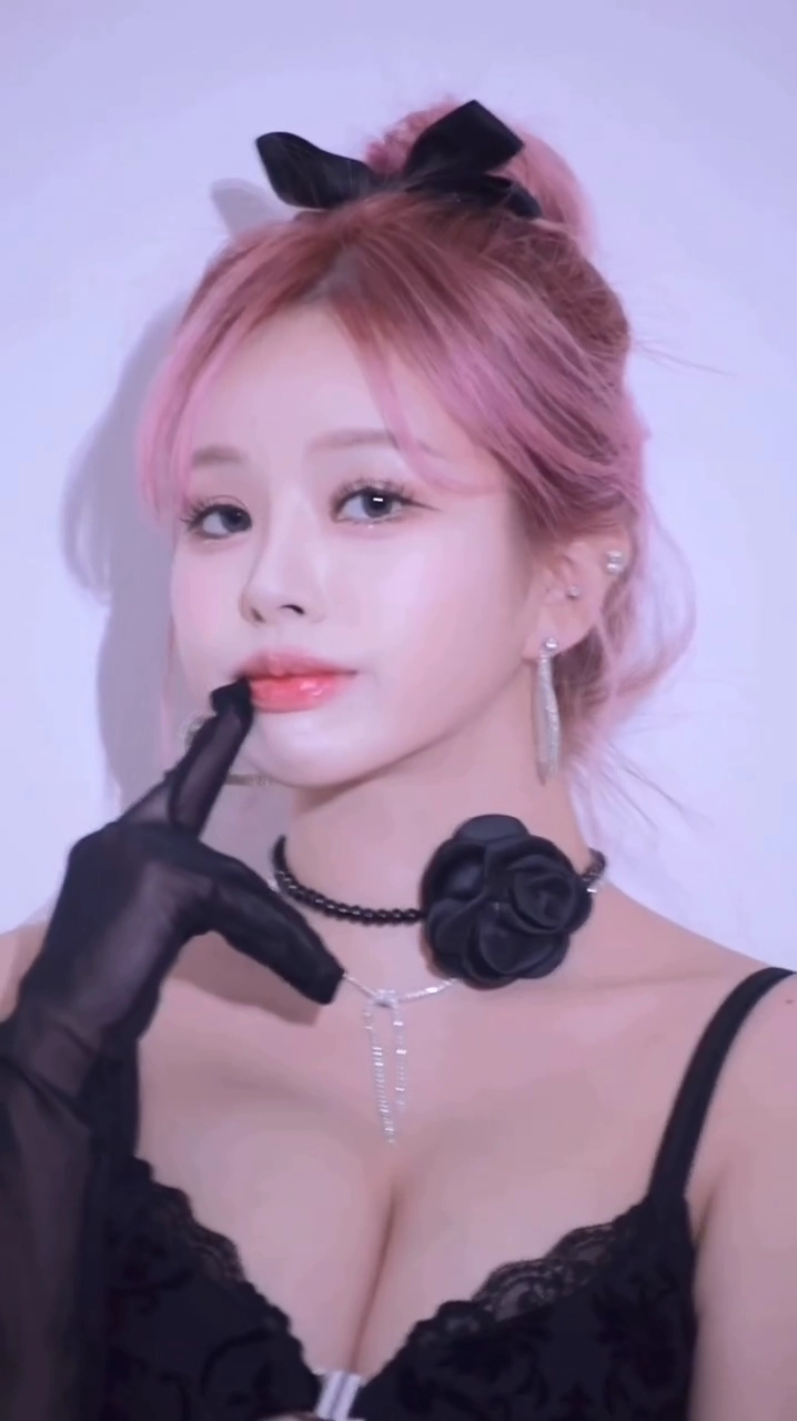 바비앙 거유 대명사 깊이감이 다른 핵가슴골