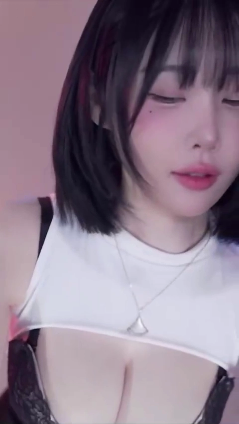 한갱 가슴골 공격적으로 모아준 레이스 브라