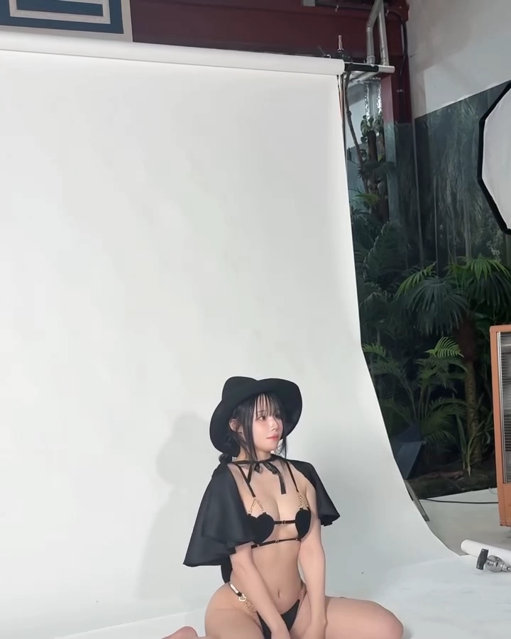 은지 미드 알차게 모아주는 화보 현장