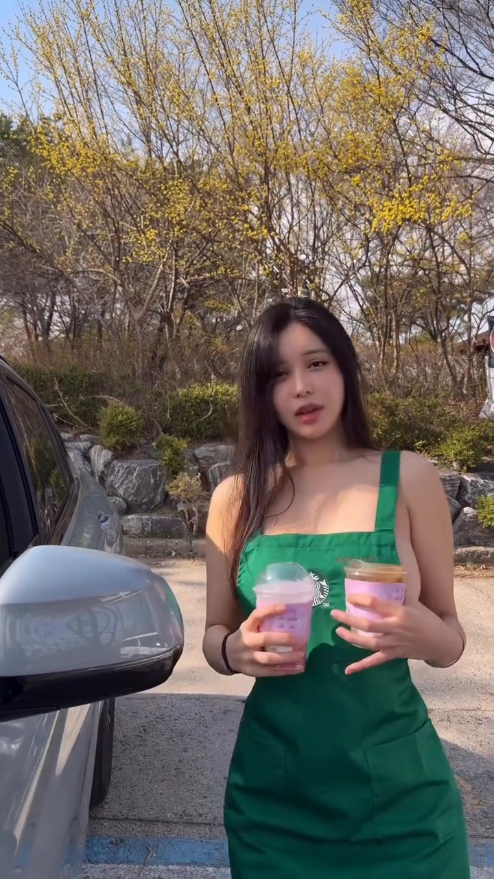 서안 사이드붑 삐져나온 노브라 앞치마