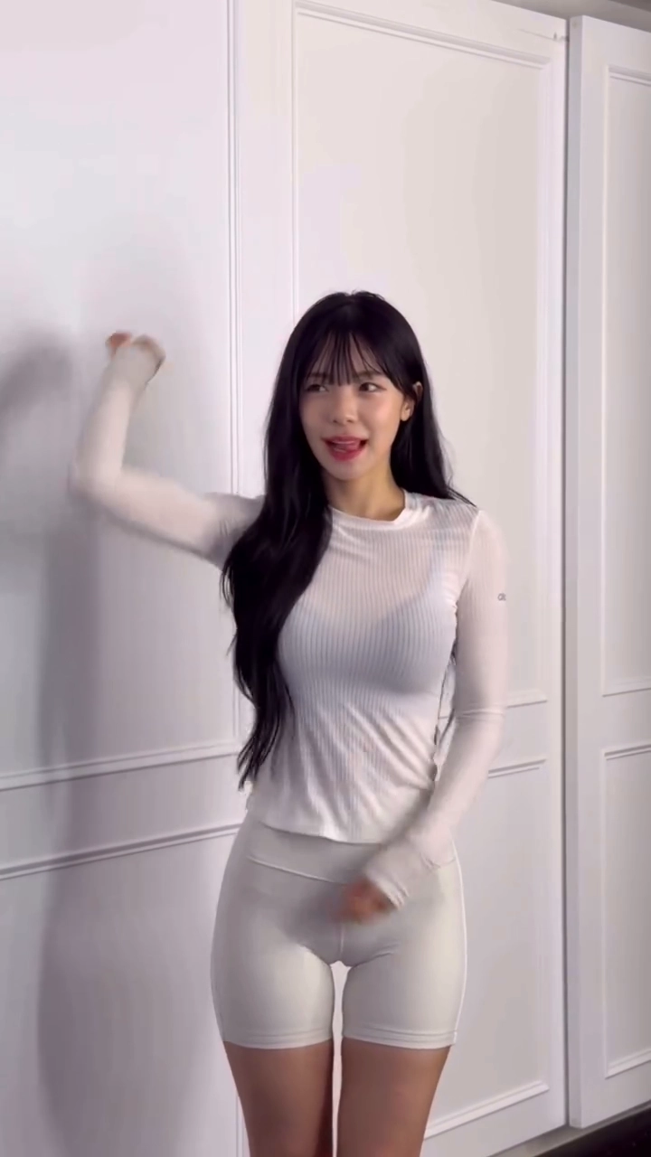 치어리더 이다혜 도끼자국 도톰하게 잡힌 숏레깅스