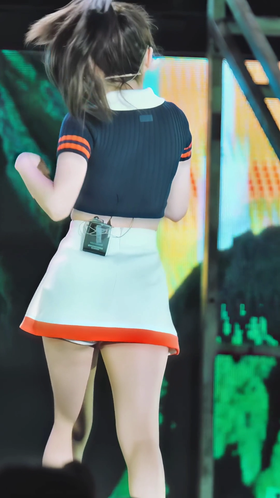 레드벨벳 아이린 엉벅지 찰랑이는 테니스치마