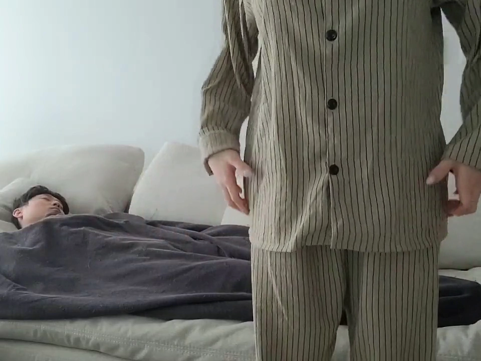 김우유 골반 자는 깨박이 옆에서 바지 내리며 인증