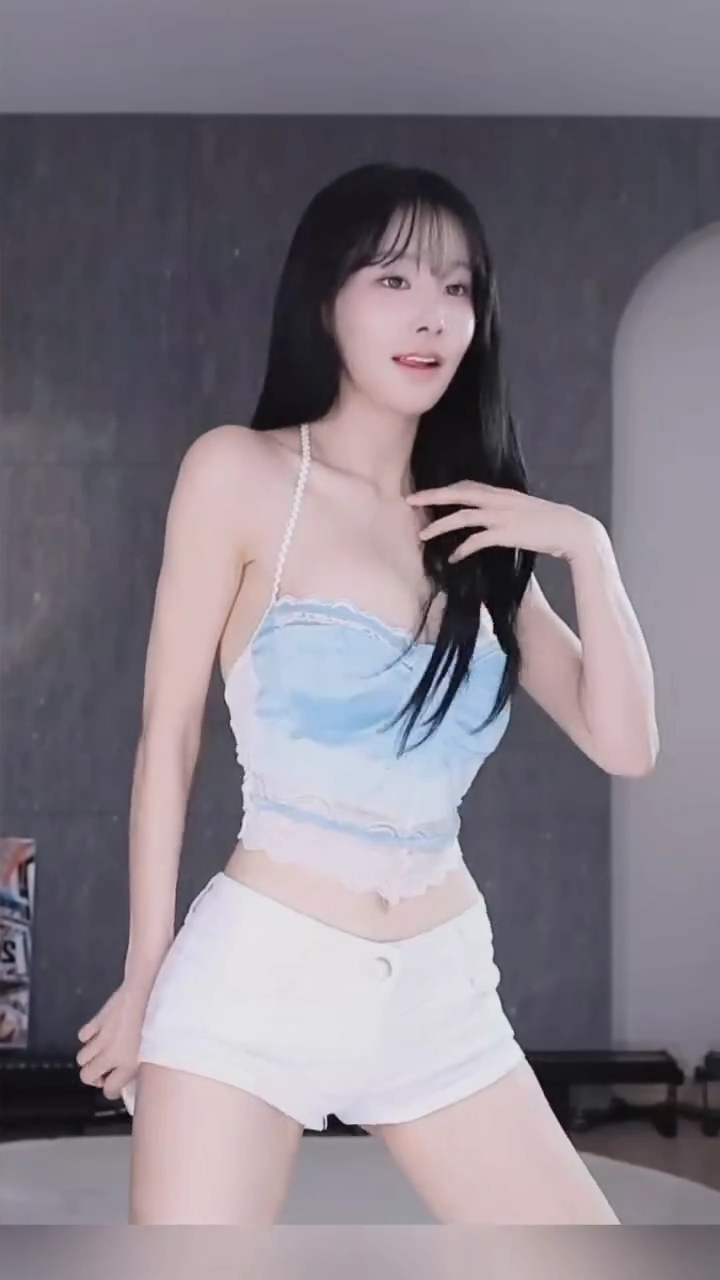 갓세희 가슴골 묵직하게 출렁이는 우유 항공캠