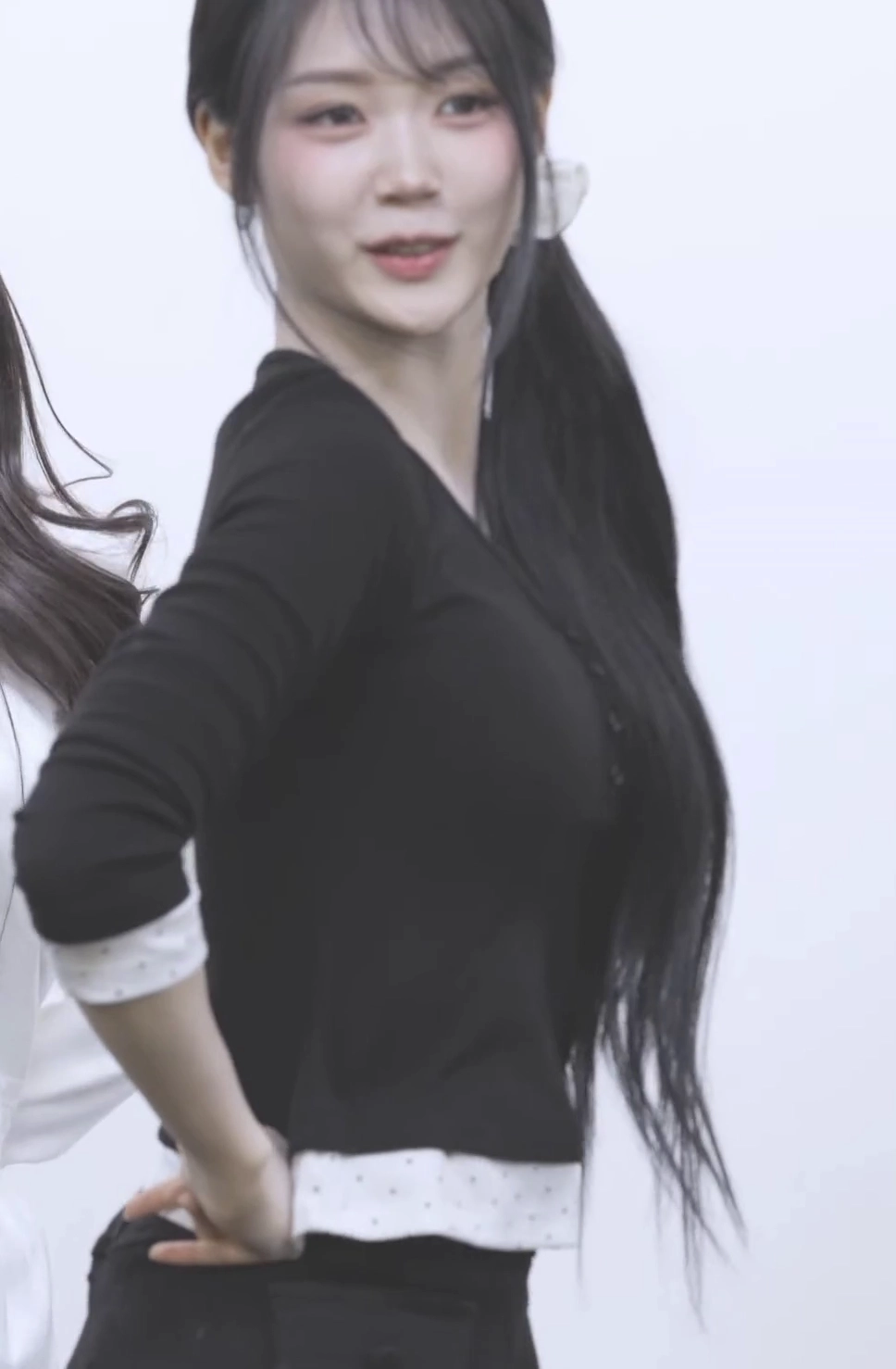 트리플에스 공유빈 가슴 바운스 잔잔한 안무 연습