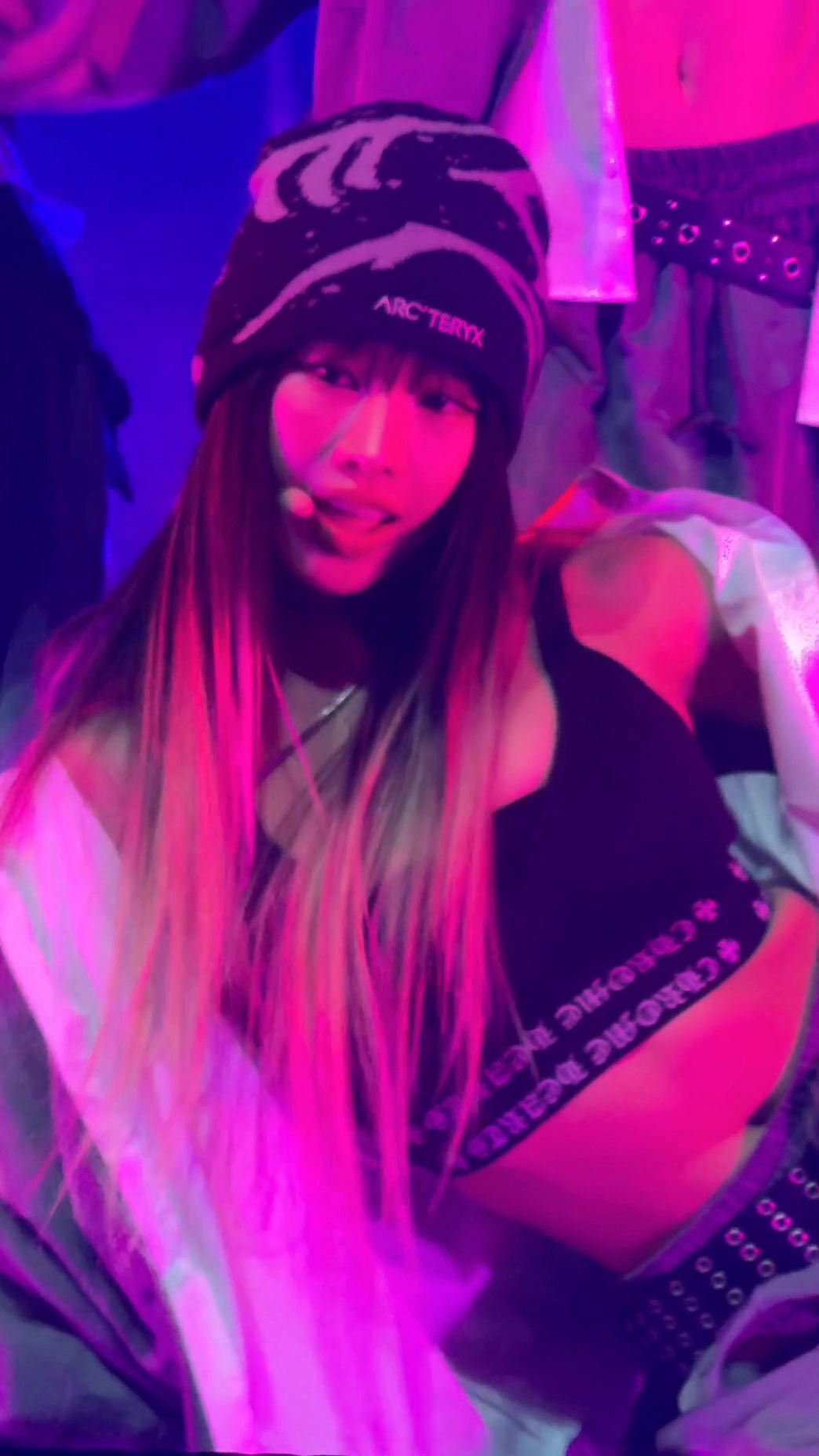 키스오브라이프 나띠 윗가슴 묵직한 일본 쇼케이스 현장