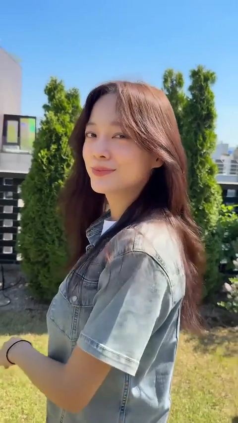 김세정 가슴 출렁임 갑자기 챌린지 with 지효, 나영