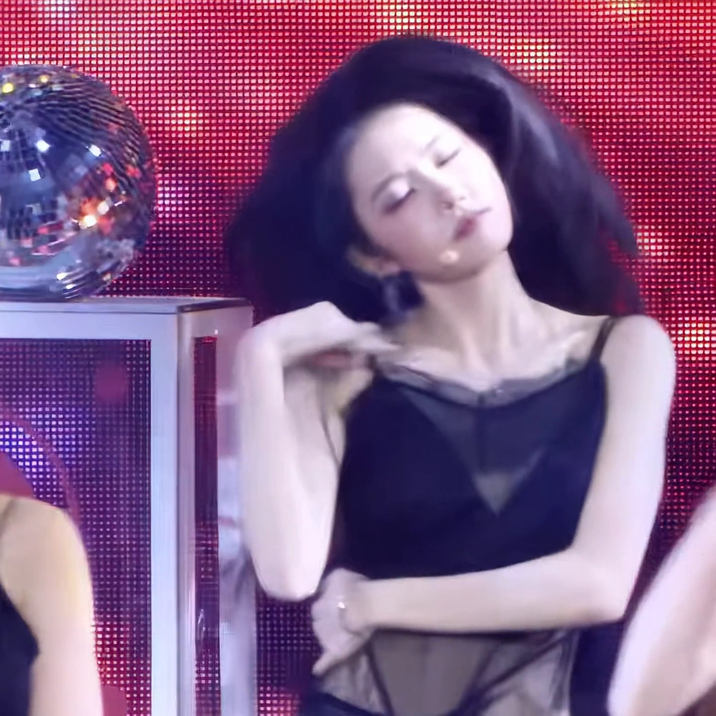김소혜 시스루 춤도 많이 늘고 섹시해진 란제리 가슴골