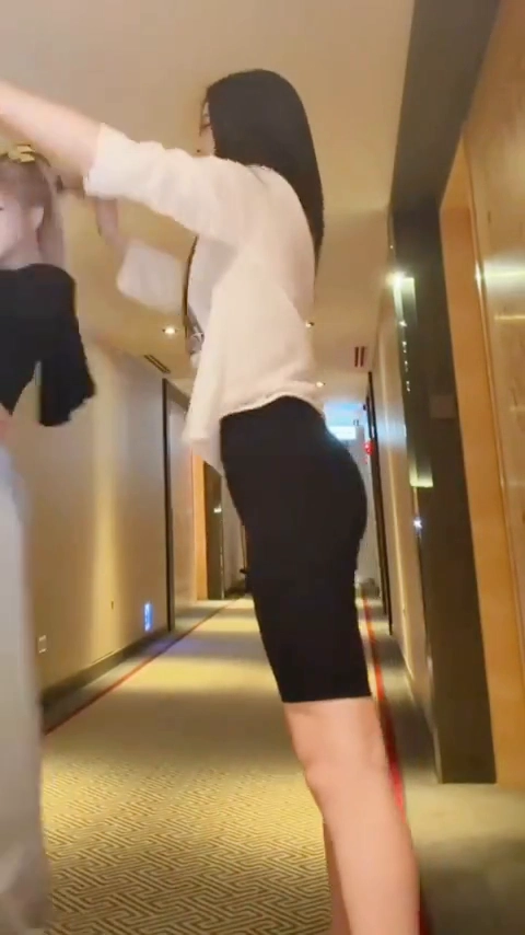 키키 키야 쫀쫀한 레깅스 화난 엉덩이 라인