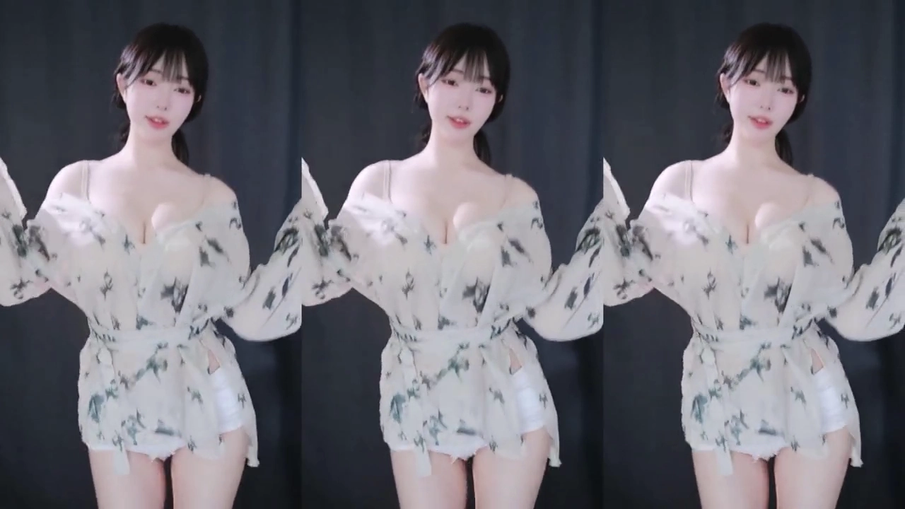BJ 미야우미 살랑거리는 꽃블라우스 새하얀 가슴골